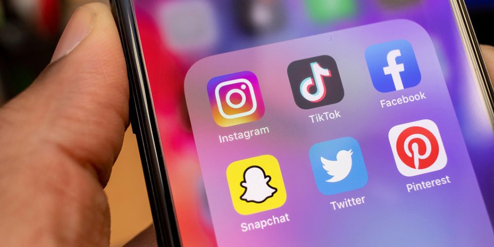 Giving Tuesday ideas - provide donation links on social media