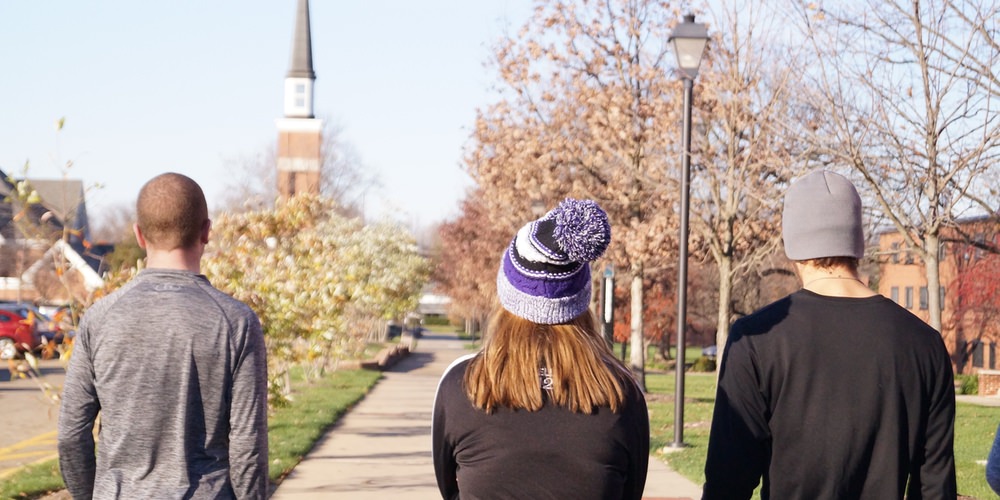 Online university tours on social media